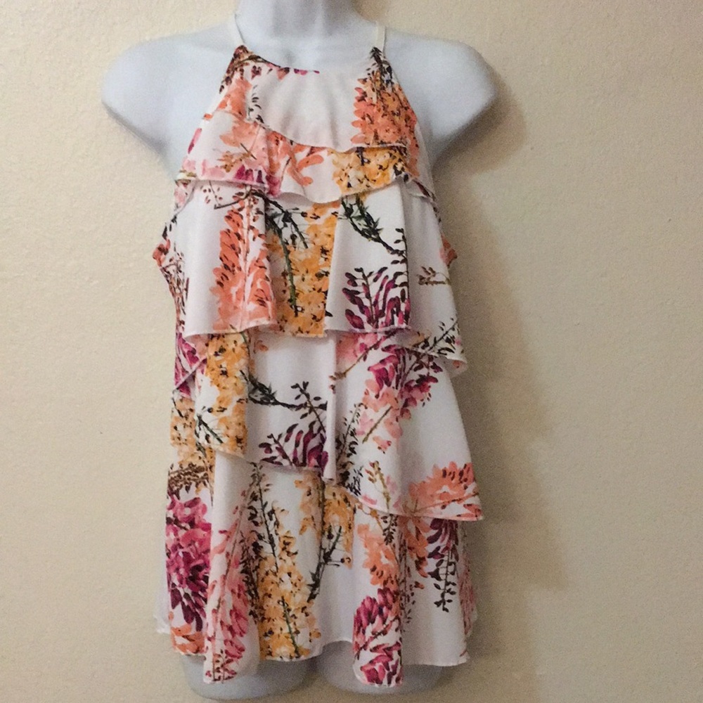 Worthington tiered top sleeves less white pink botanical